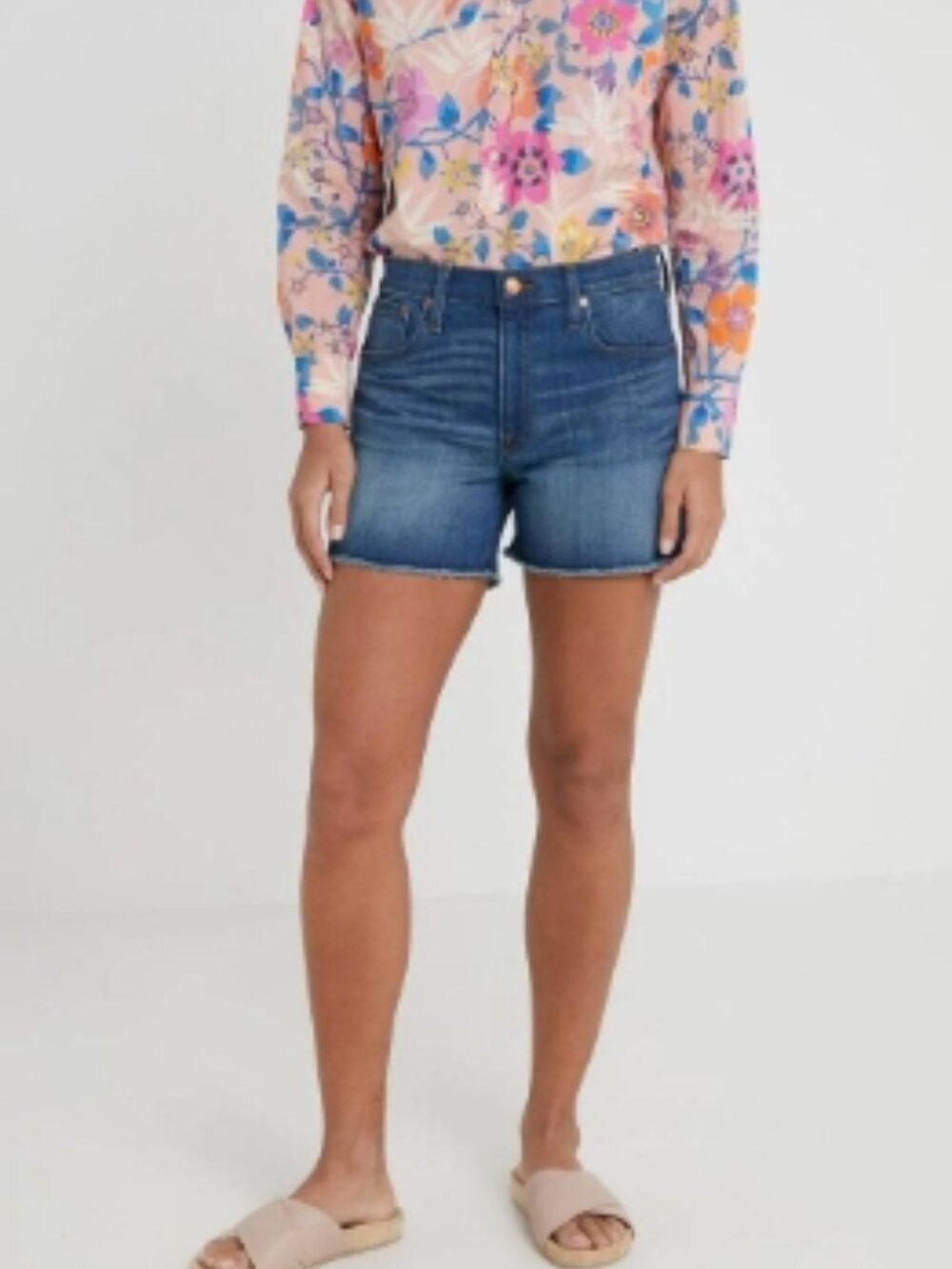 EUC J. Crew Blue Denim Frayed Hem Merrill Wash Zip Fly Shorts in Size 25